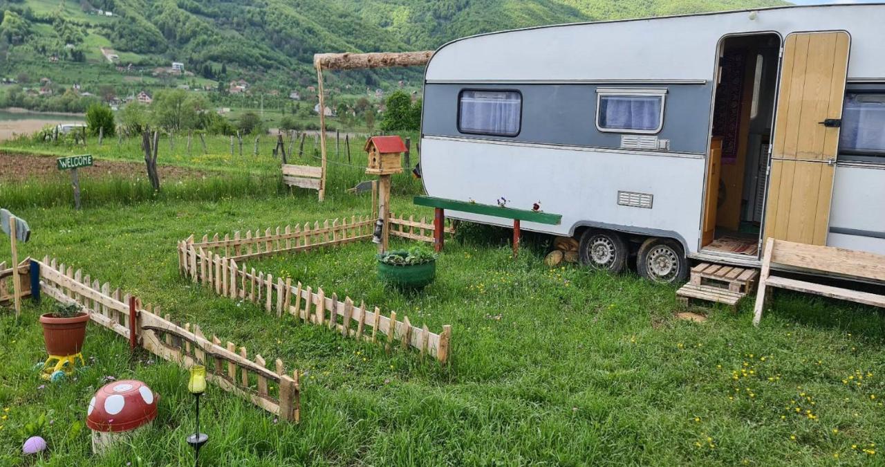 Lakeside Camping Plav Exterior photo